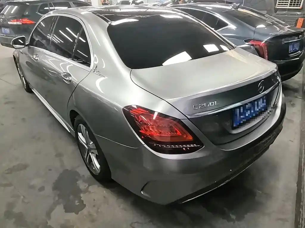 Mercedes-Benz C-Class — миниатюра 11