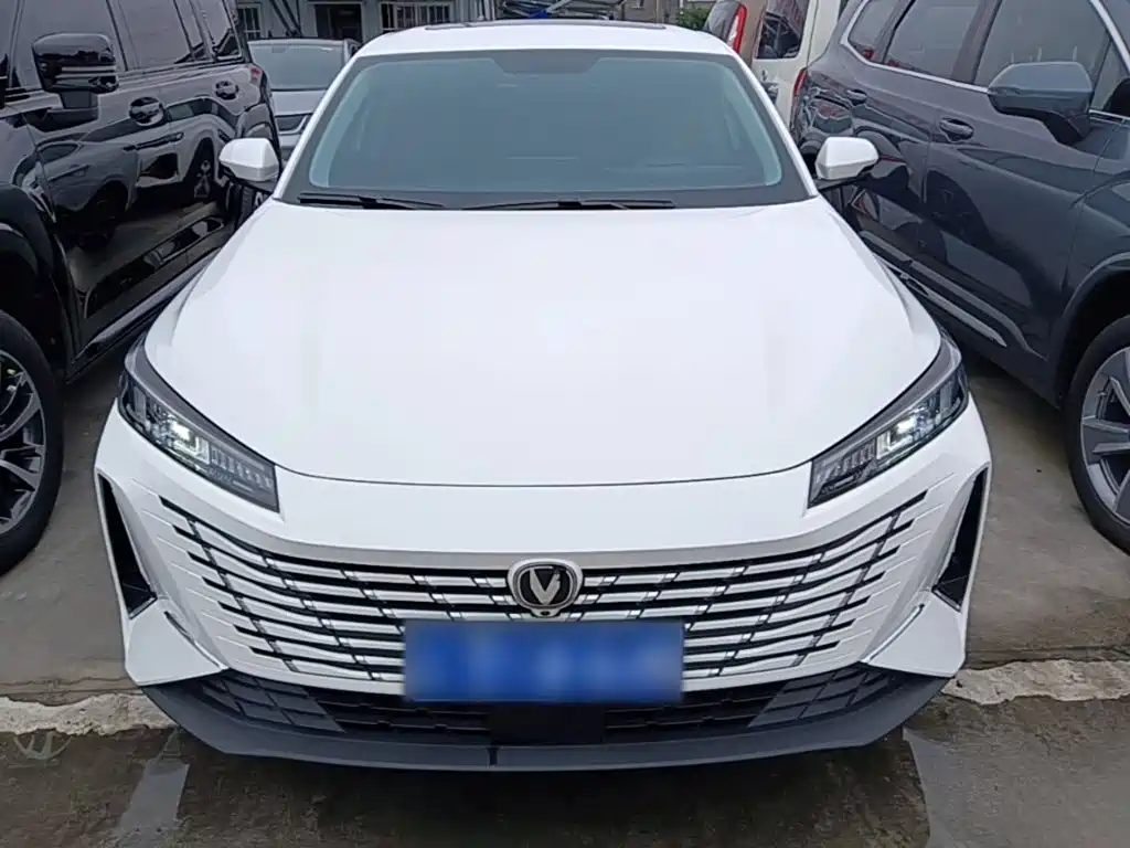 Changan Eado — миниатюра 3