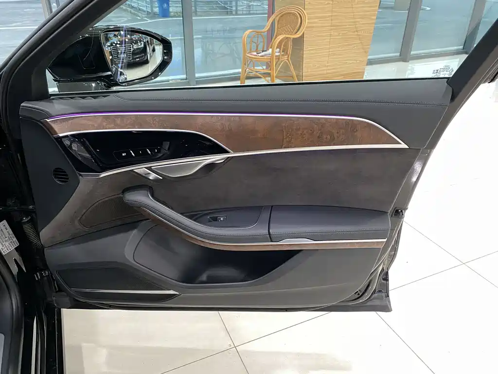 Audi A8 — миниатюра 15