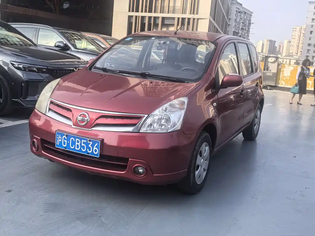 Nissan Livina 2011