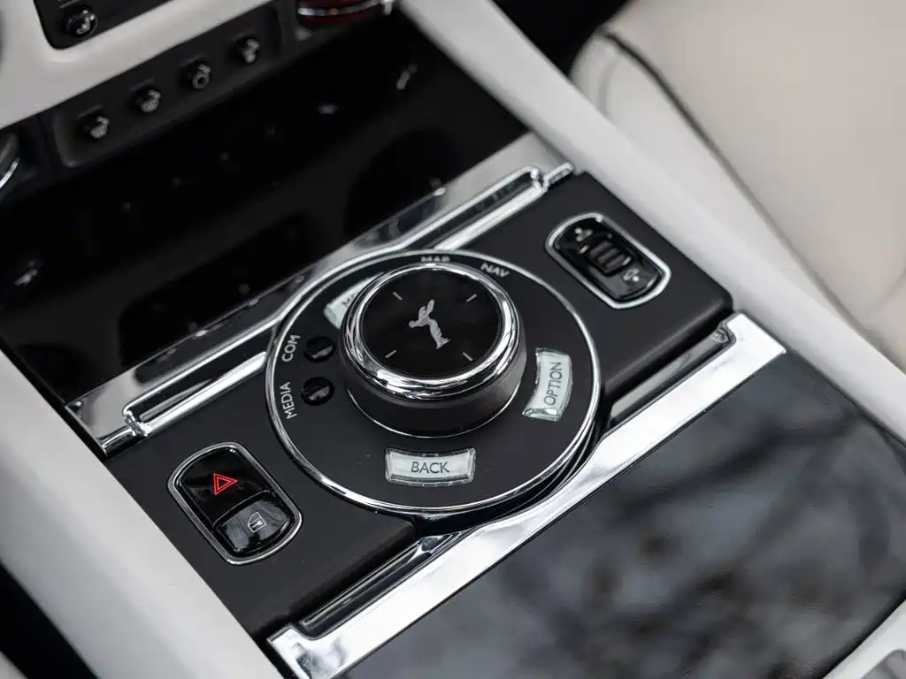 Rolls-Royce Wraith — миниатюра 16