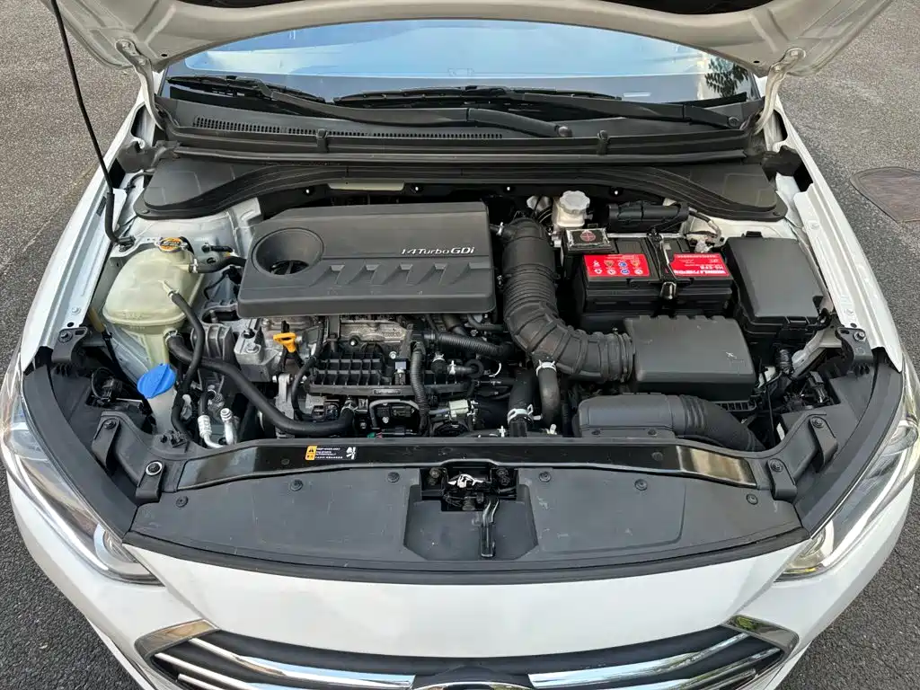 Hyundai Elantra — миниатюра 20