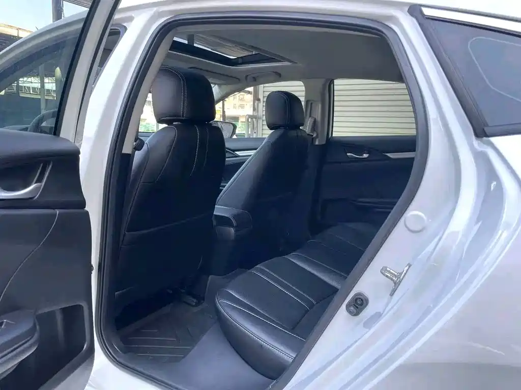Honda Civic — миниатюра 10