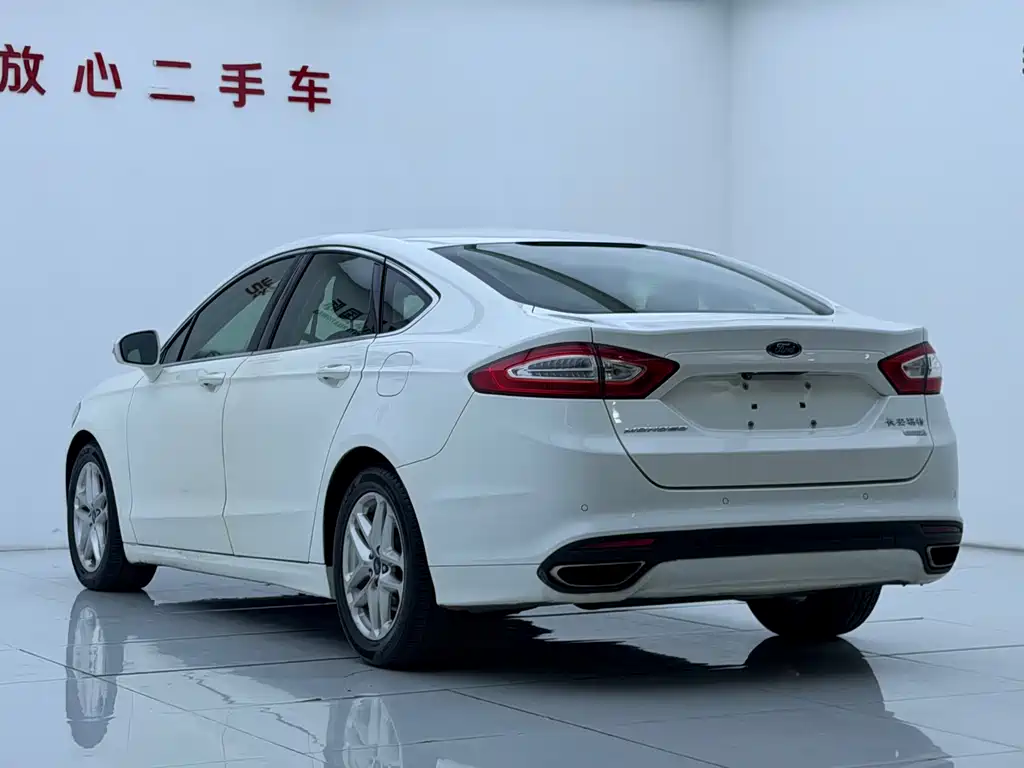 Ford Mondeo — миниатюра 6