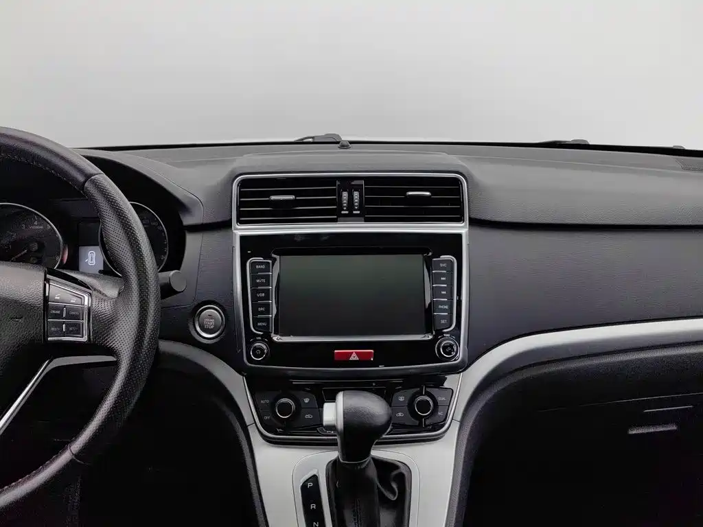 Haval M6 — миниатюра 12