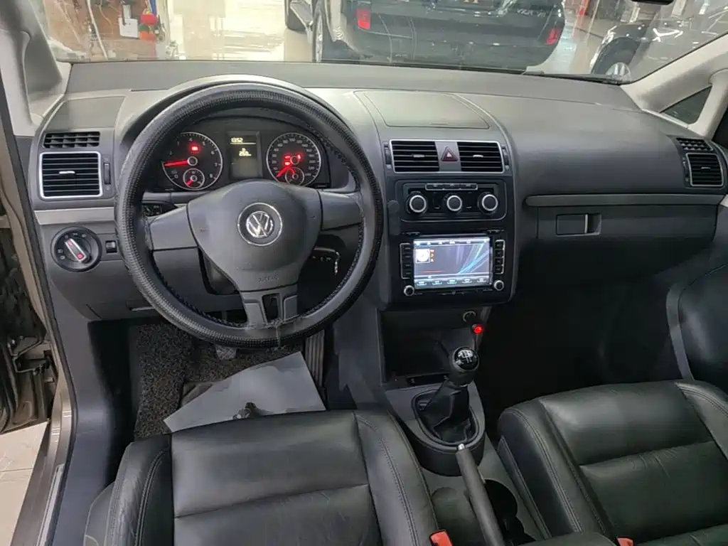 Volkswagen Touran — миниатюра 10