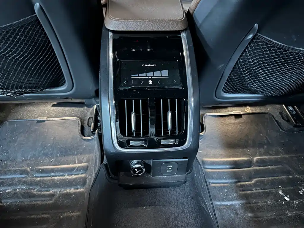 Volvo S90 — миниатюра 12