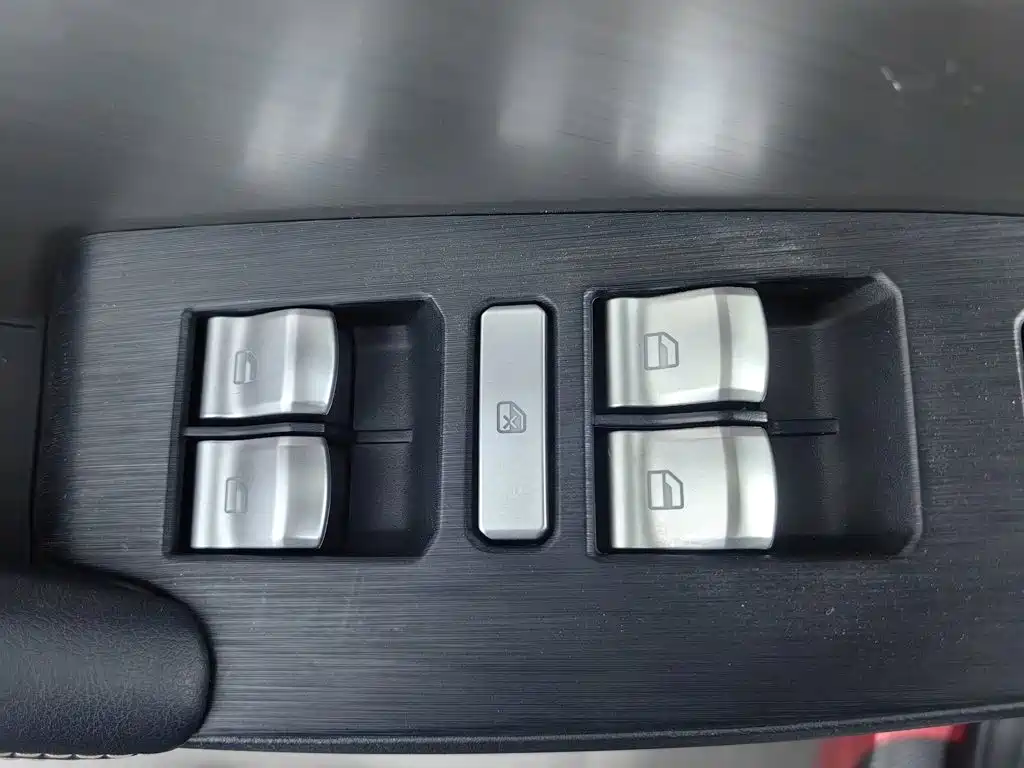 Wey Wey VV6 — миниатюра 9