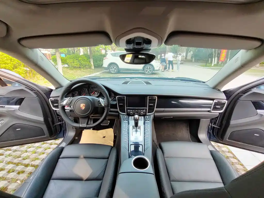 Porsche Panamera — миниатюра 5