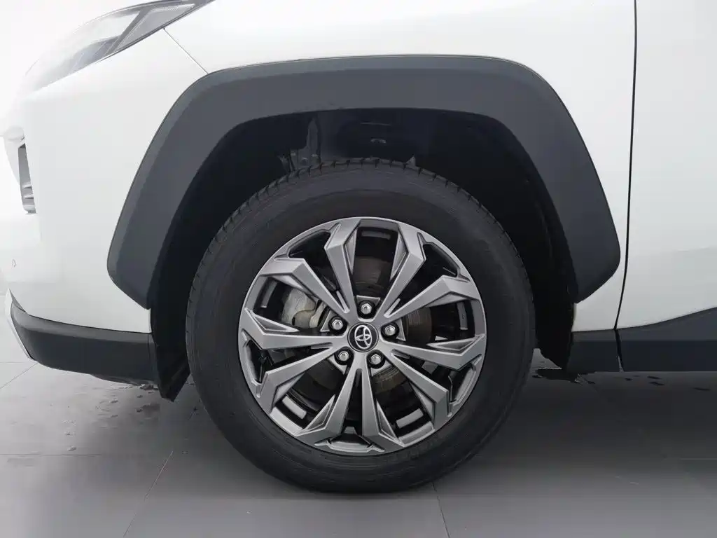 Toyota RAV4 — миниатюра 17