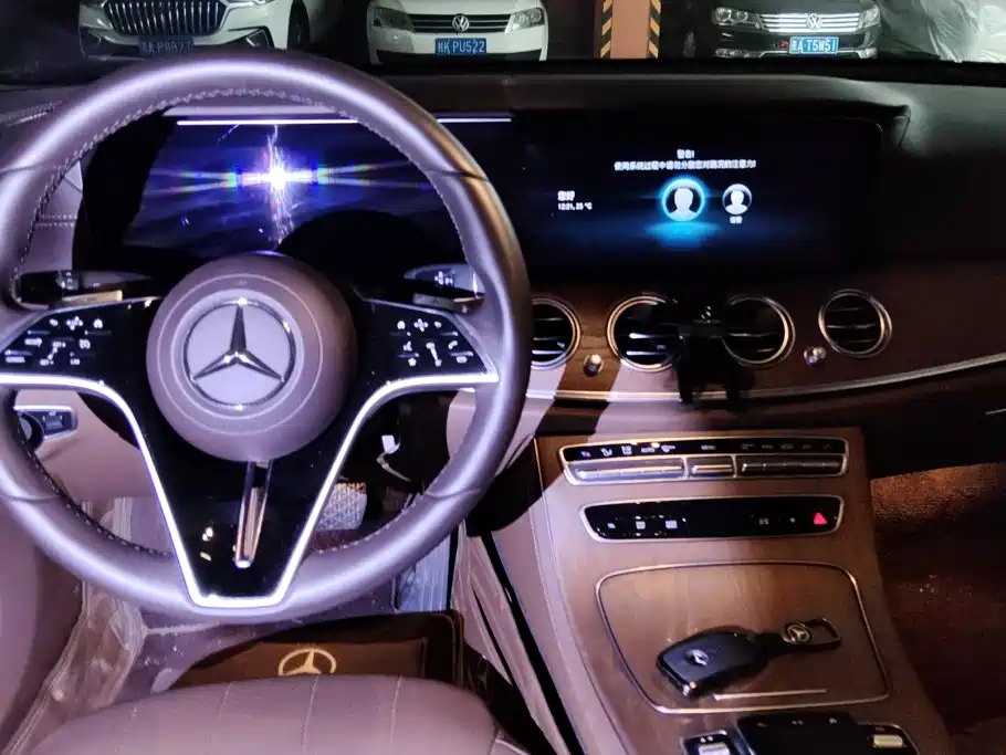 Mercedes-Benz E-Class — миниатюра 12