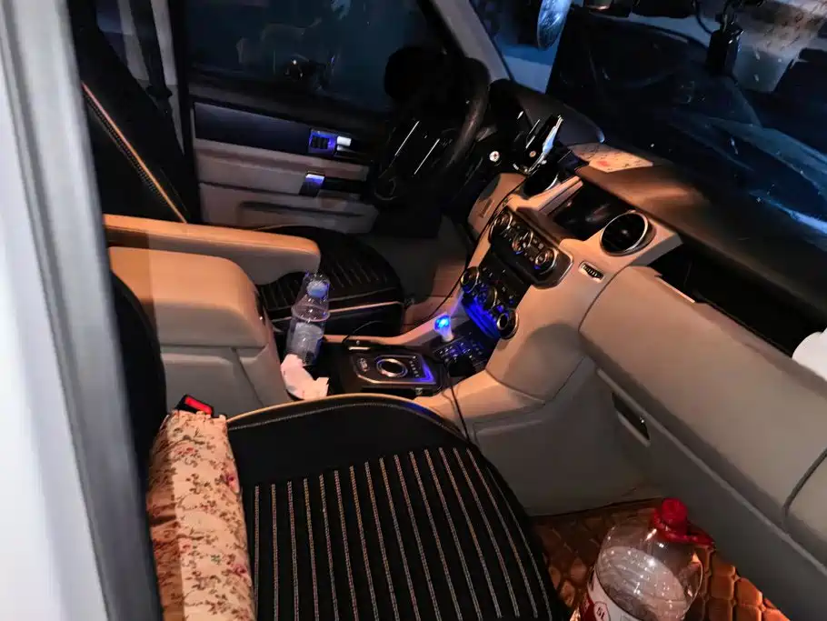 Land Rover Discovery — миниатюра 8