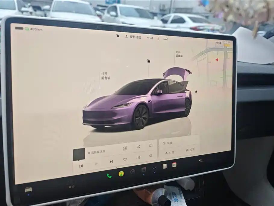 TESLA MODEL 3