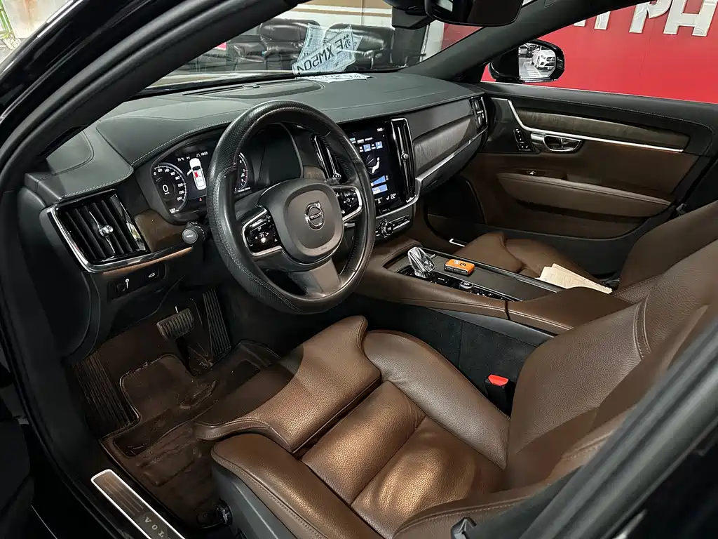 Volvo S90 — миниатюра 6