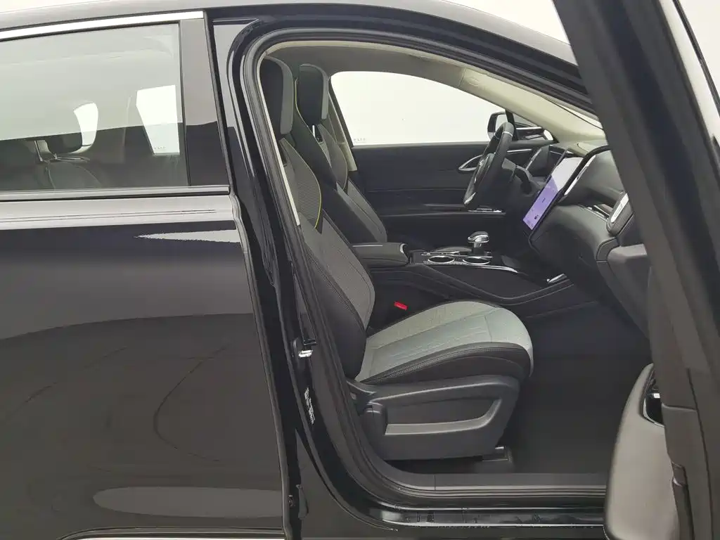 Hongqi Hongqi HS3 — миниатюра 23