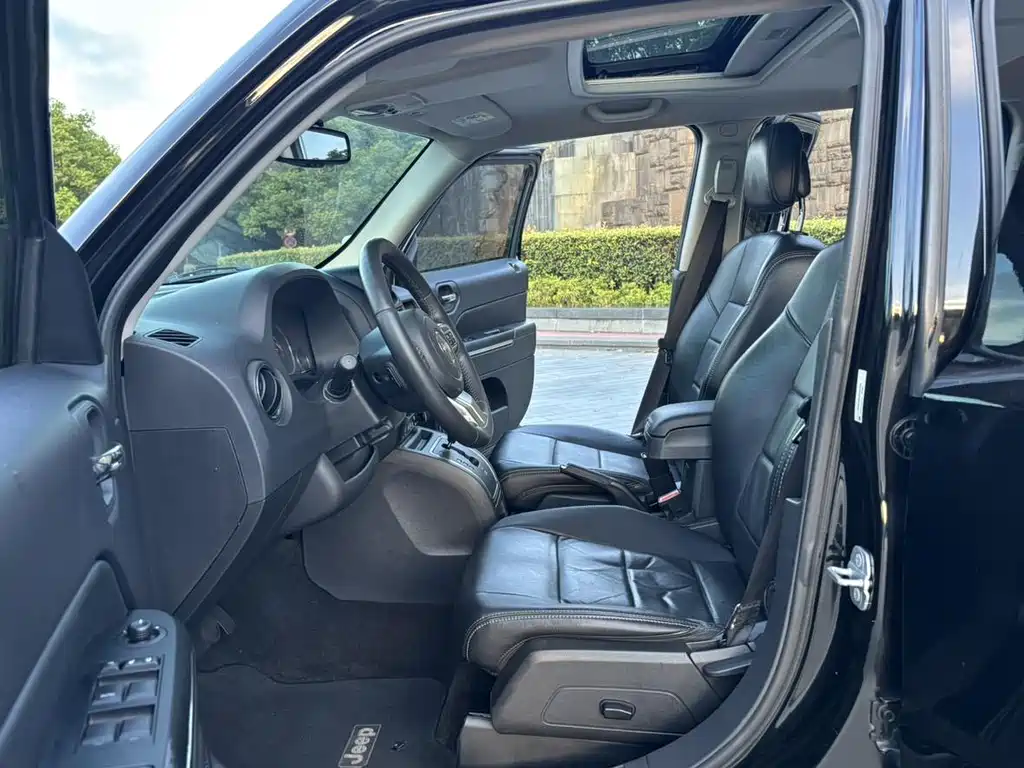 Jeep Patriot — миниатюра 12