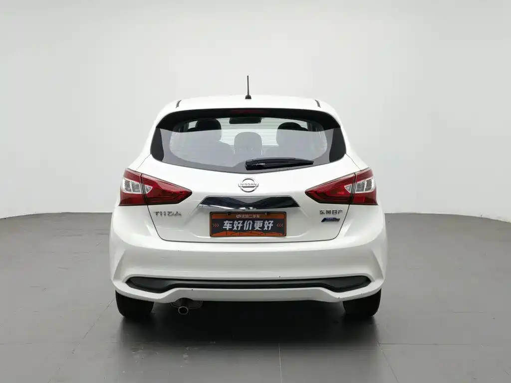 Nissan Tiida — миниатюра 4