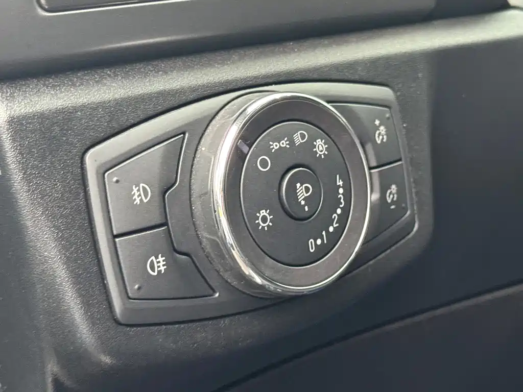 Ford Mondeo — миниатюра 13