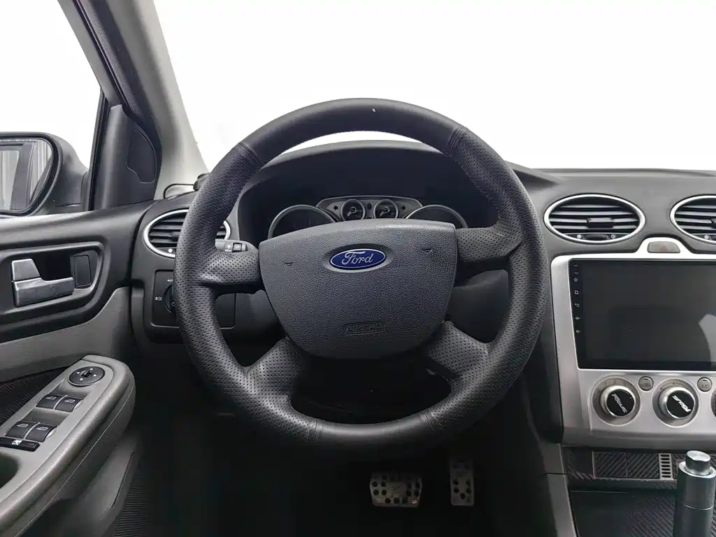 Ford Focus — миниатюра 11