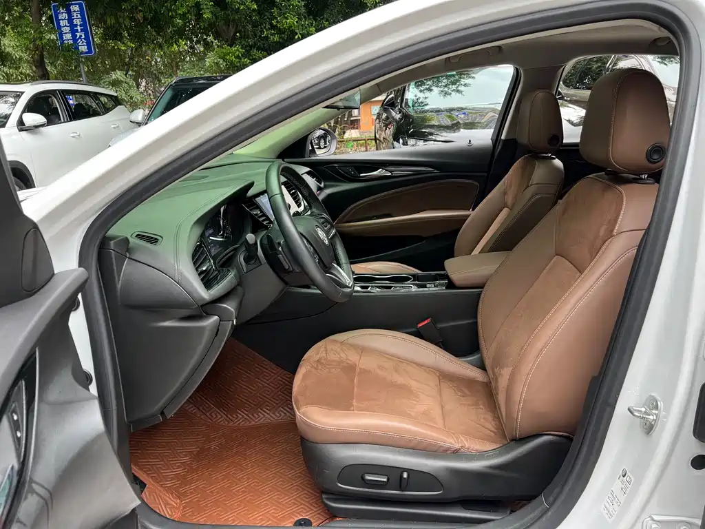 Buick Regal — миниатюра 8