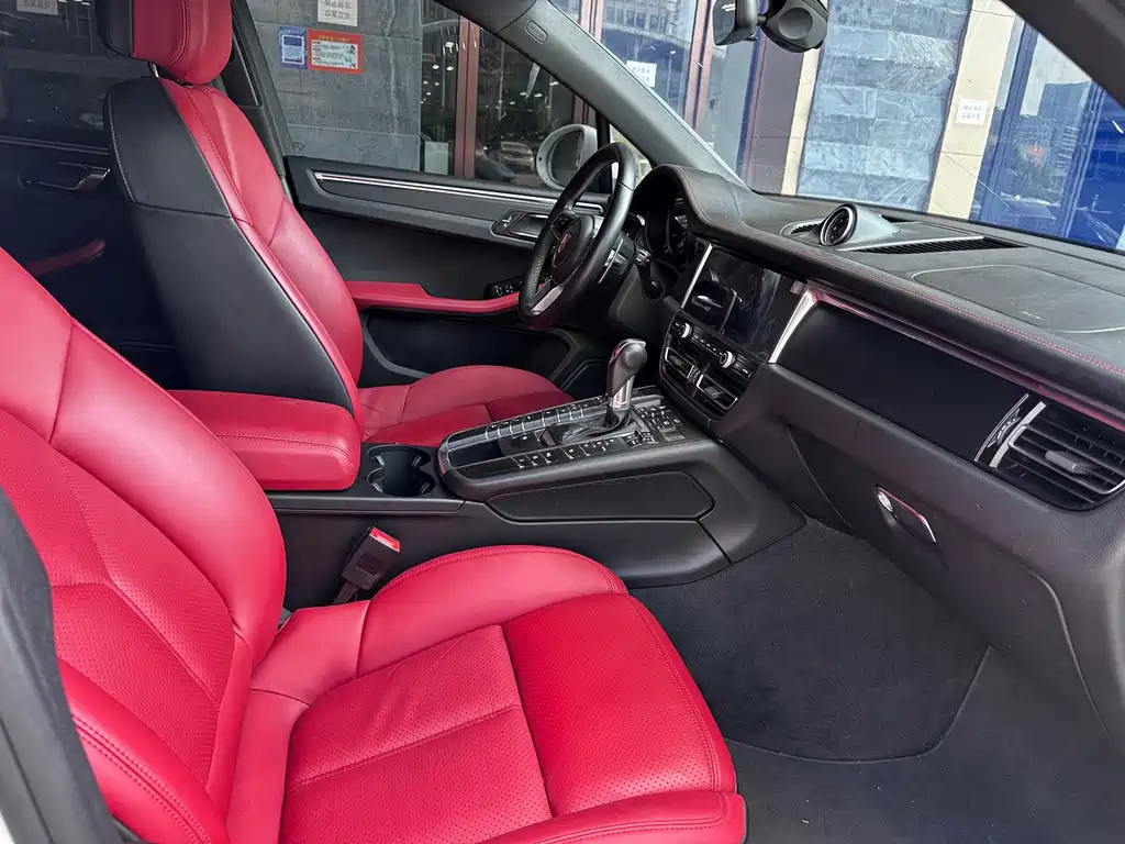 Porsche Macan — миниатюра 9