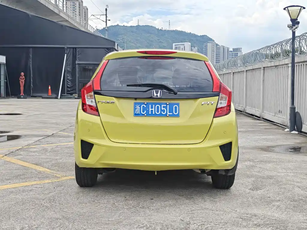 Honda Fit — миниатюра 6