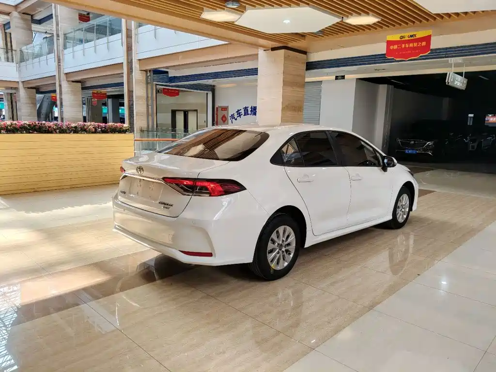 Toyota Corolla — миниатюра 5