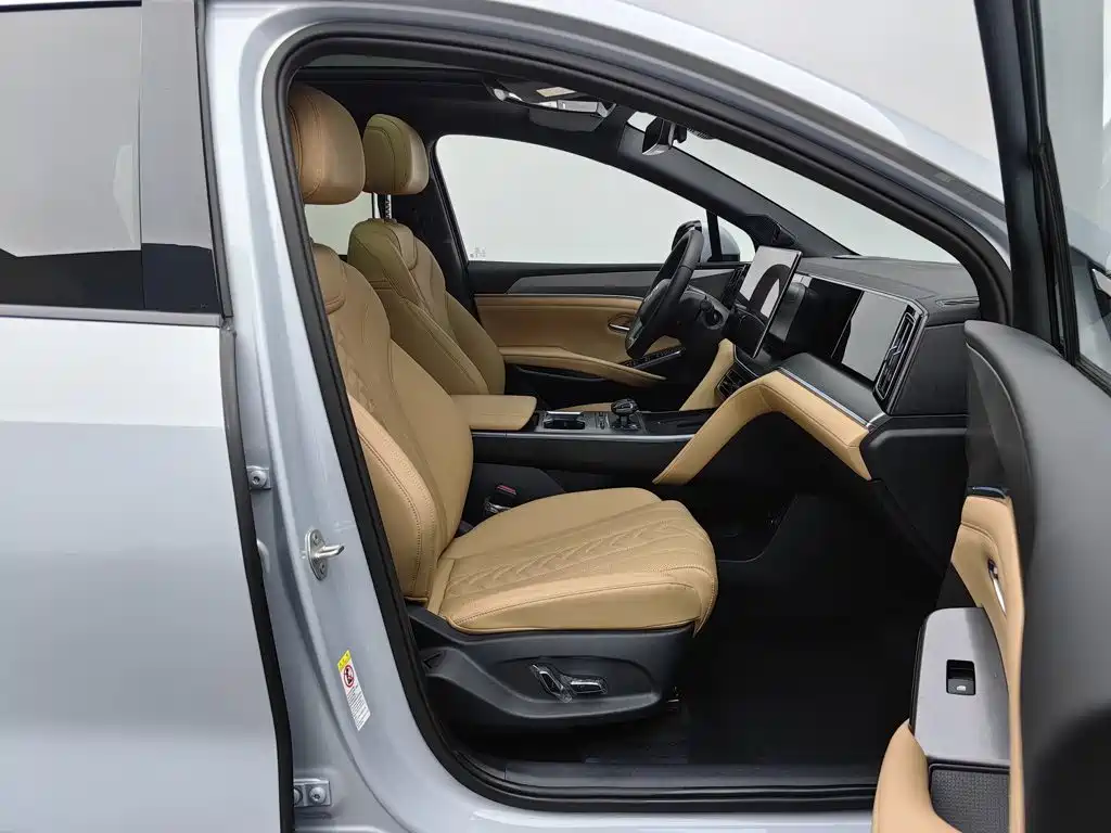 BYD L DM-i — миниатюра 23