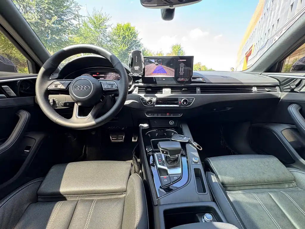 Audi A4L — миниатюра 12