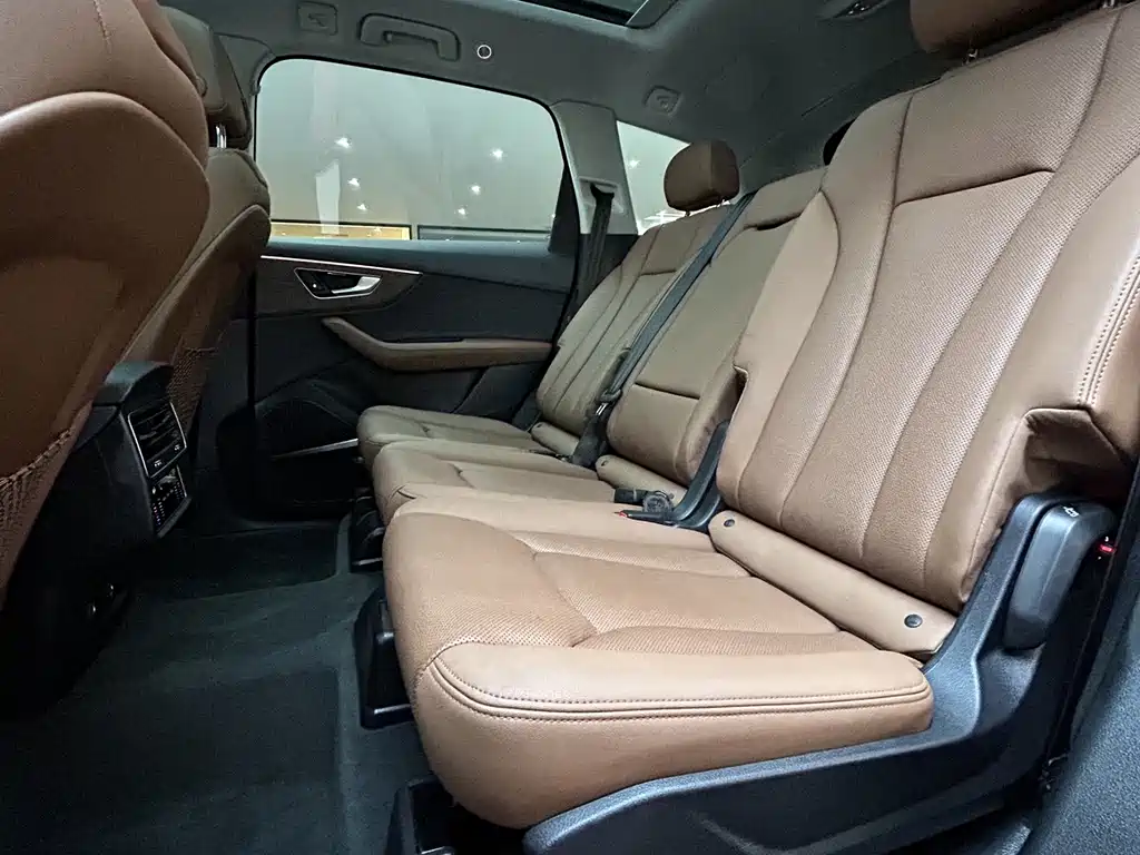 Audi Q7 — миниатюра 15