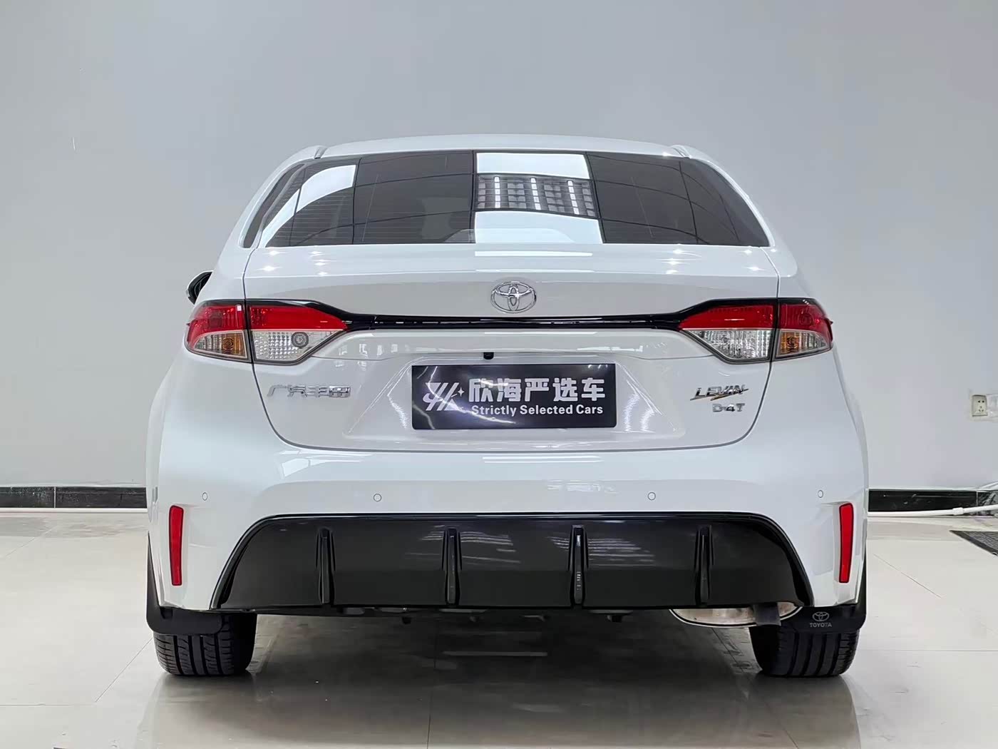 Toyota Levin 1.2 л 2023 г. Белый, пробег 33000 км