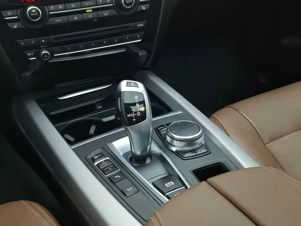 BMW X5 (Import) — миниатюра 15