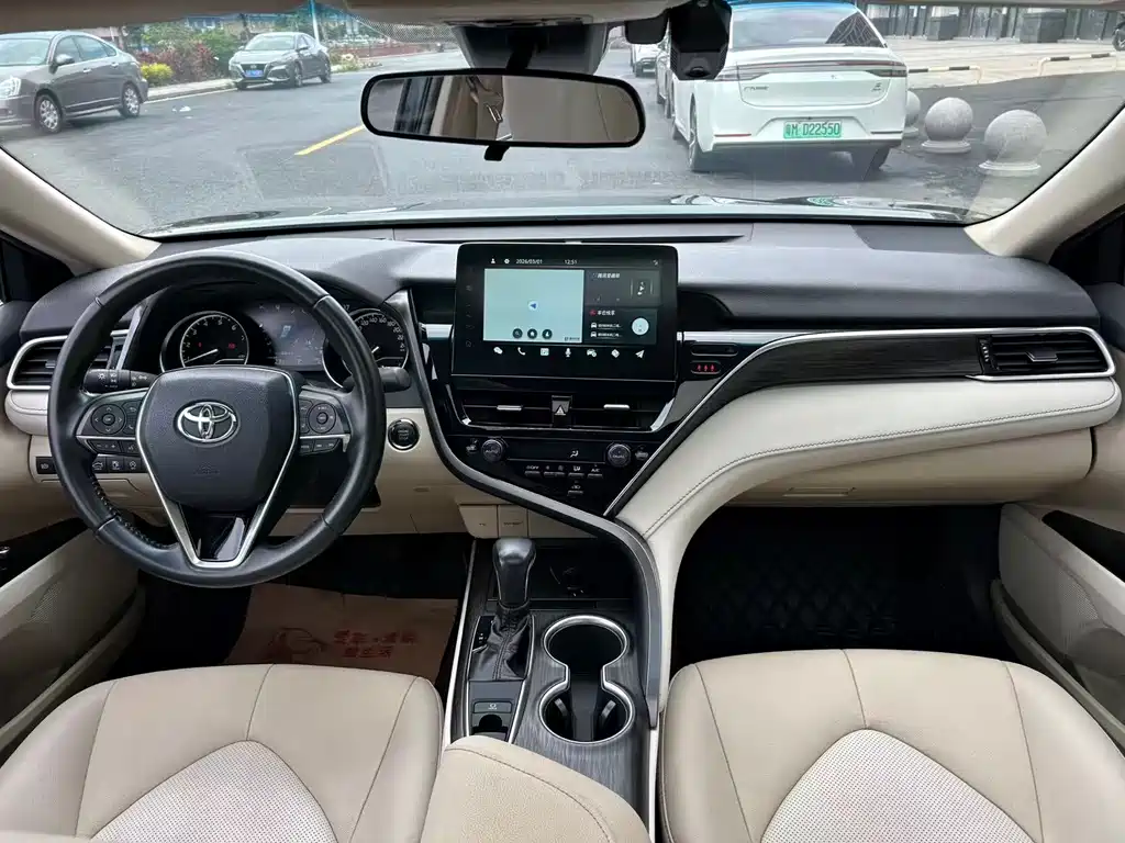 TOYOTA CAMRY