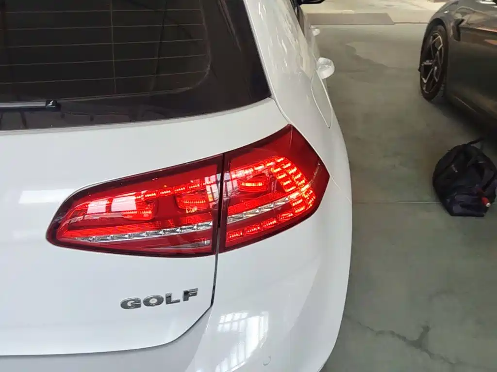 Volkswagen Golf — миниатюра 8