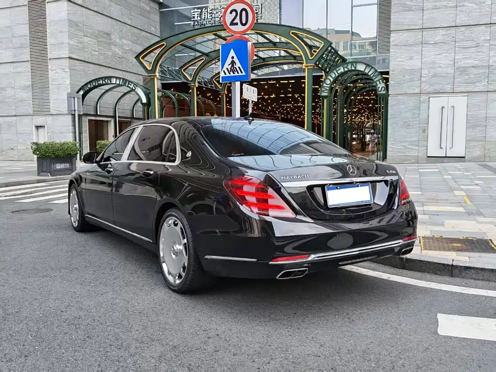 Mercedes-Benz S-Class — миниатюра 11