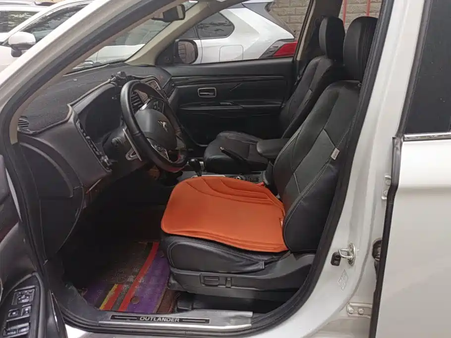 Mitsubishi Outlander — миниатюра 9