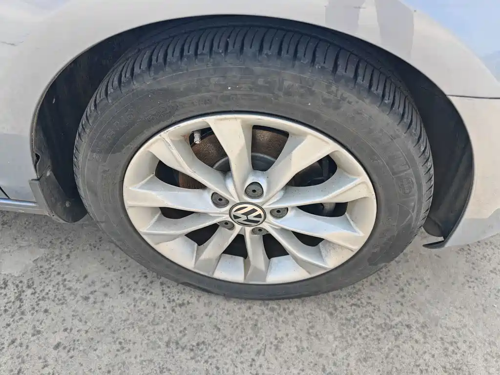 Volkswagen Golf — миниатюра 12