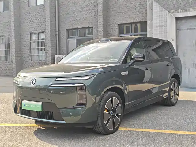 2025 Denza N8