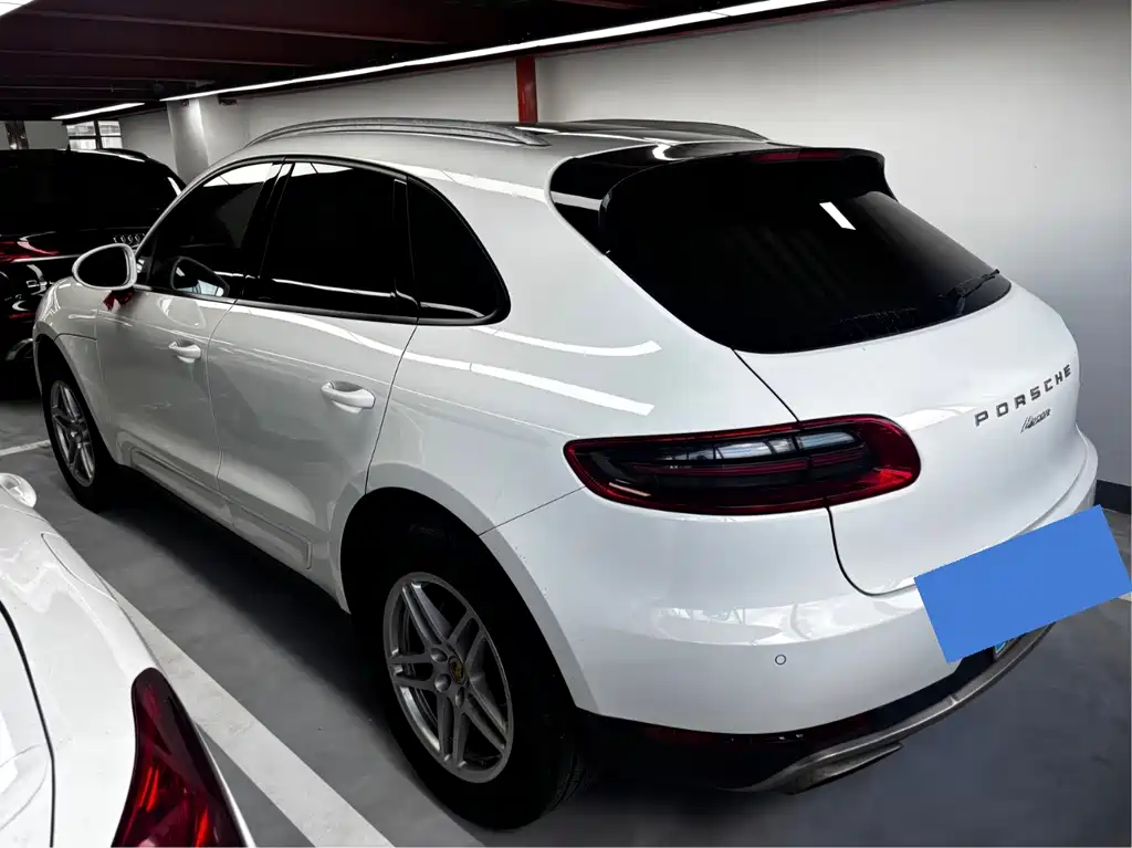 Porsche Macan — миниатюра 16