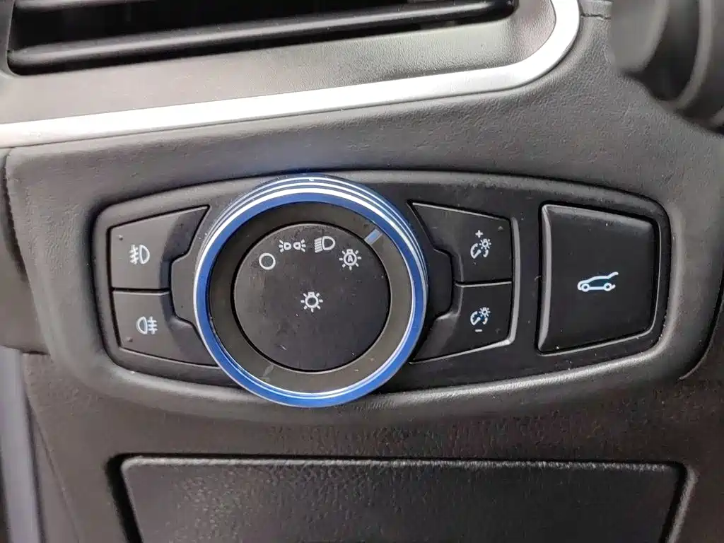 Ford Edge — миниатюра 21