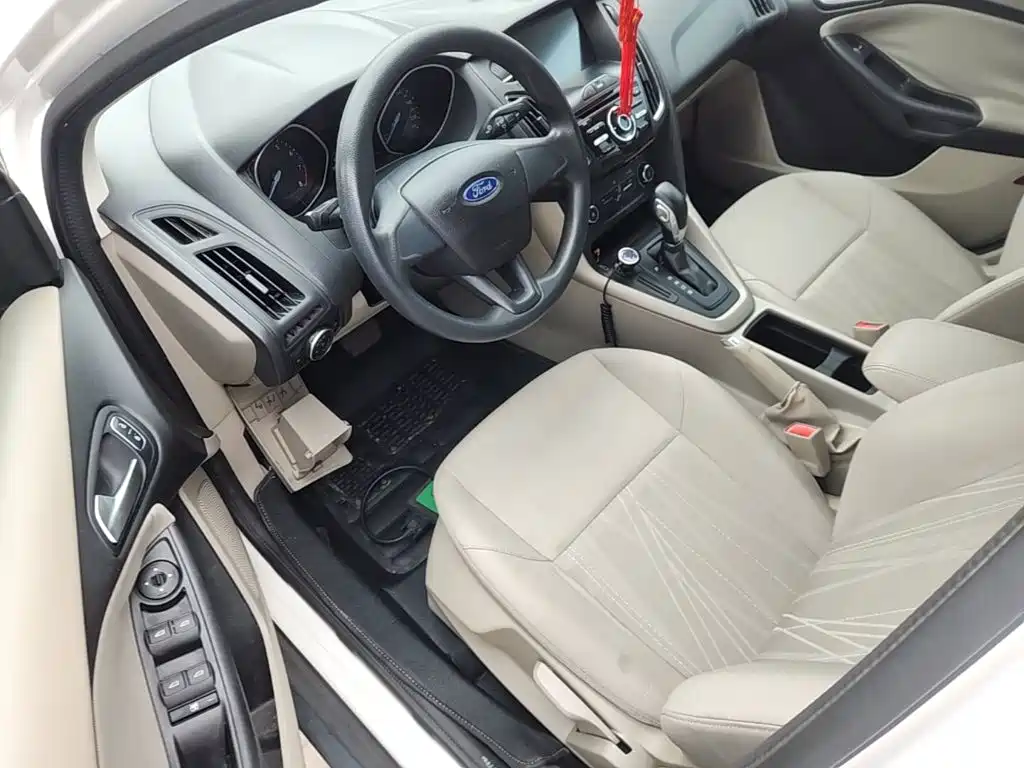 Ford Focus — миниатюра 16