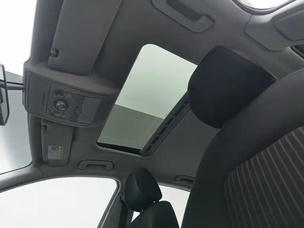 Audi A4L — миниатюра 14