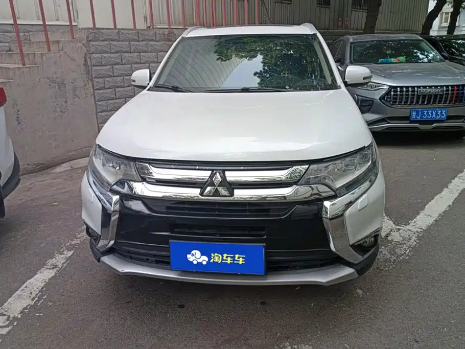 Mitsubishi Outlander — миниатюра 2
