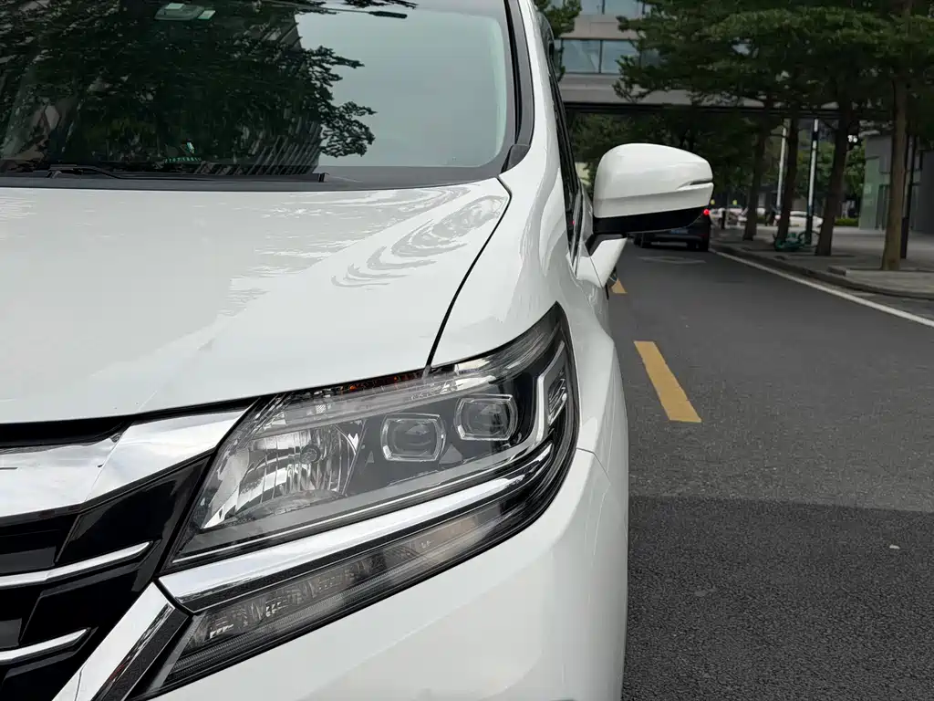 Honda Elysion 2016 2.4L Comfort