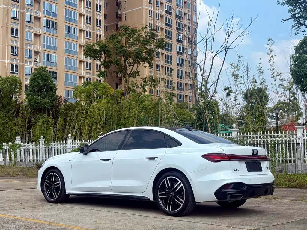 Audi A5L — миниатюра 9