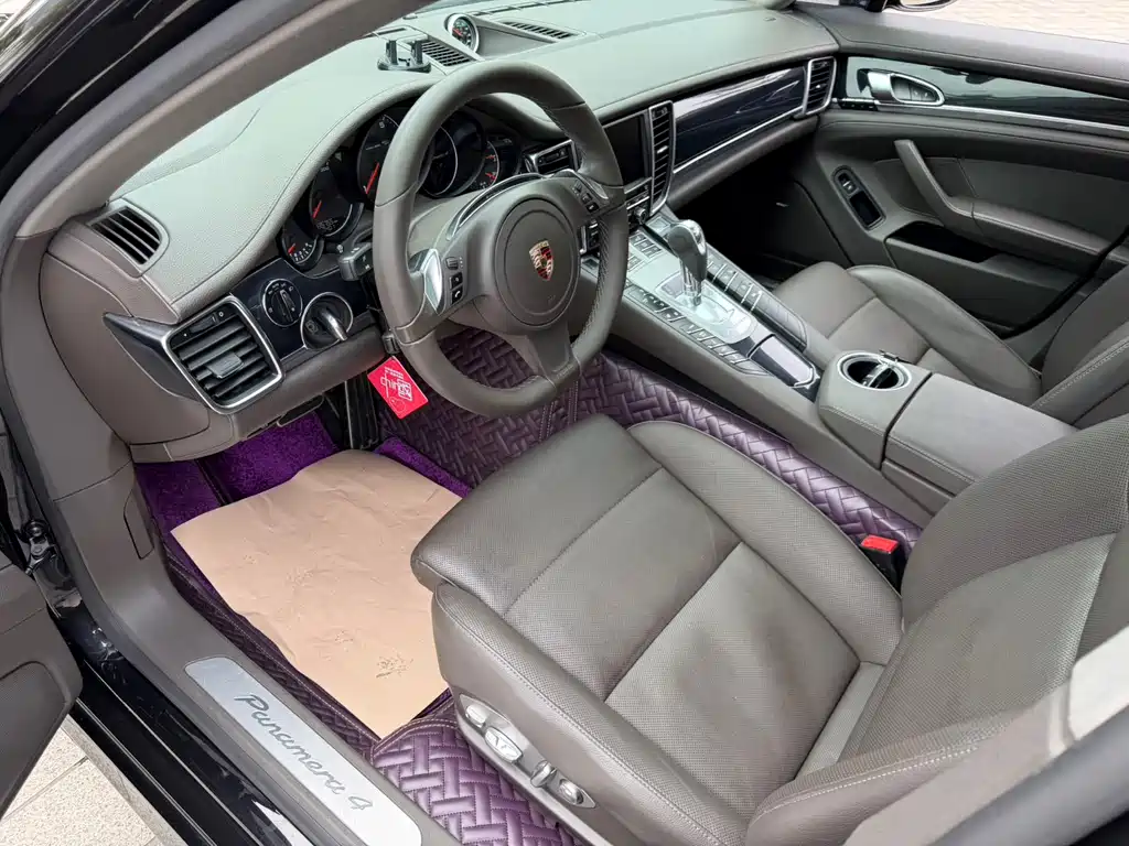 Porsche Panamera 2014 Panamera 4 3.0T