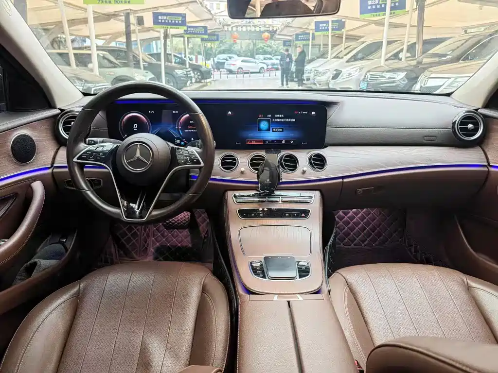 MERCEDES-BENZ E CLASS