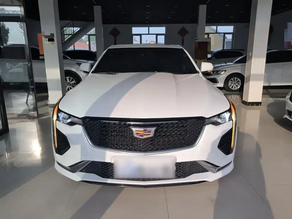 CADILLAC CT4