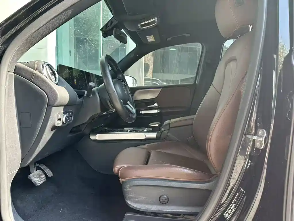 Mercedes-Benz GLB — миниатюра 5