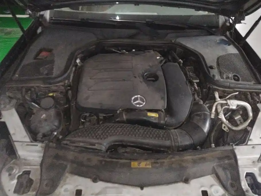 Mercedes-Benz E-Class — миниатюра 10